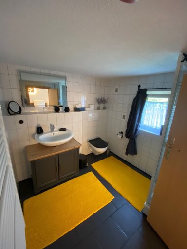 Geräumiges Bad mit Tageslicht