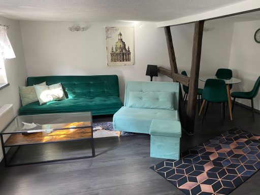 Wohn- und Essbereich mit Aufbettung